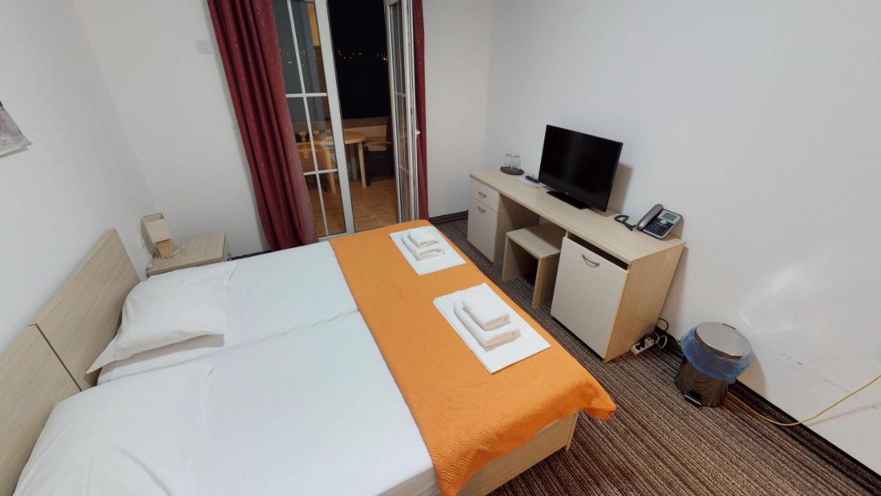 Hotel Belveder Pag Town